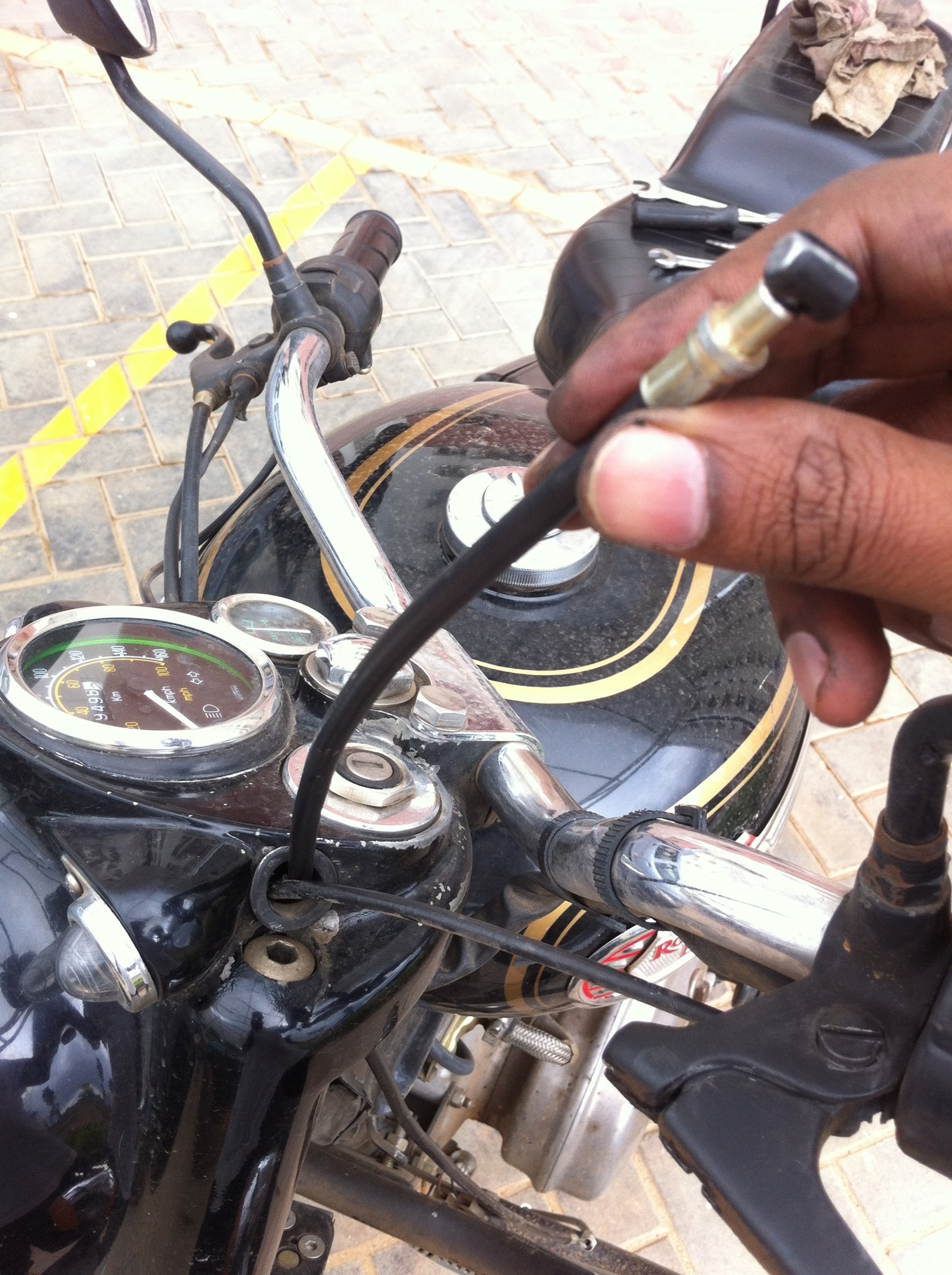 Royal enfield store clutch cable price