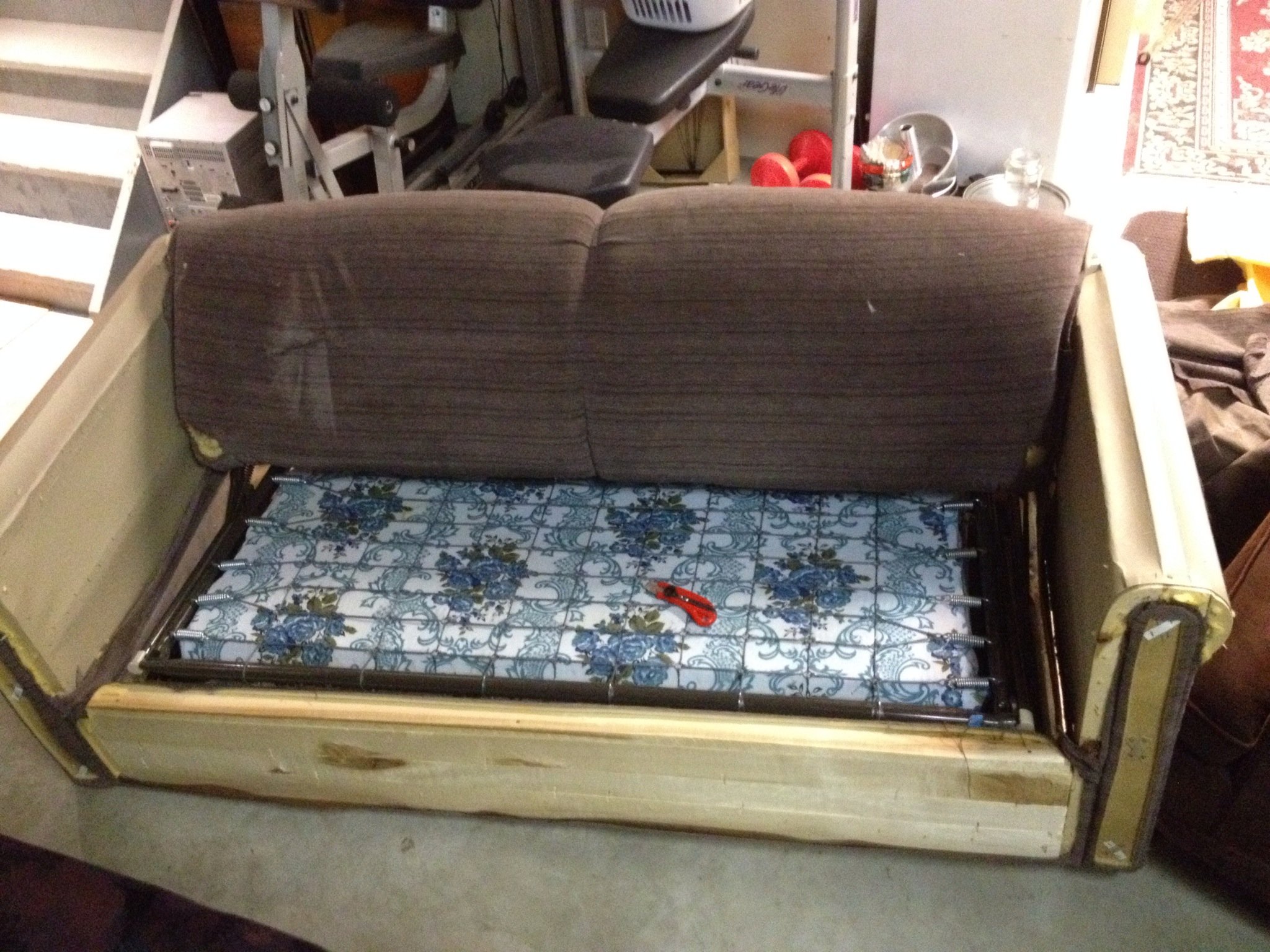 Upcycle futon online frame