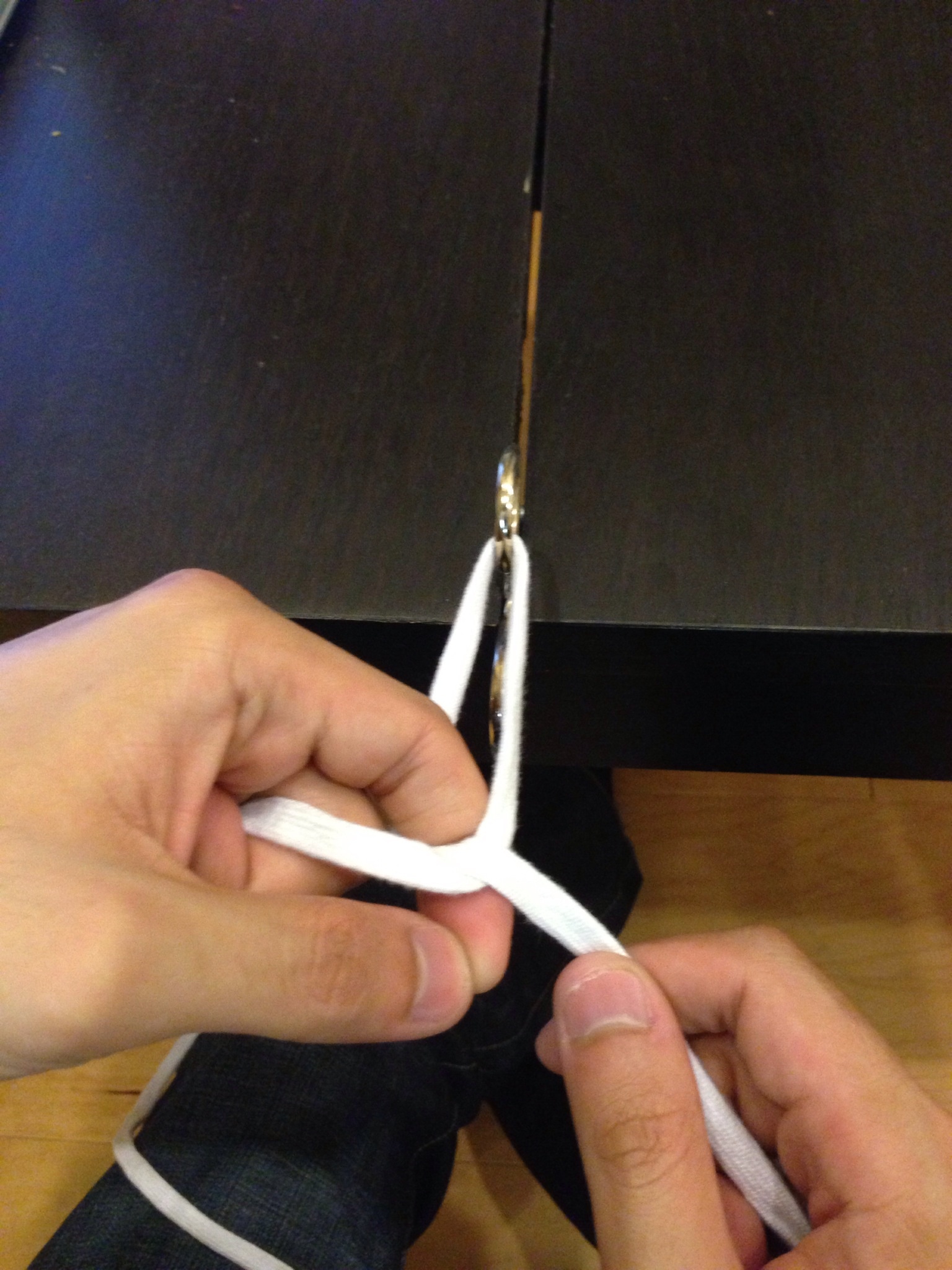 surgery knot tying 2 hand