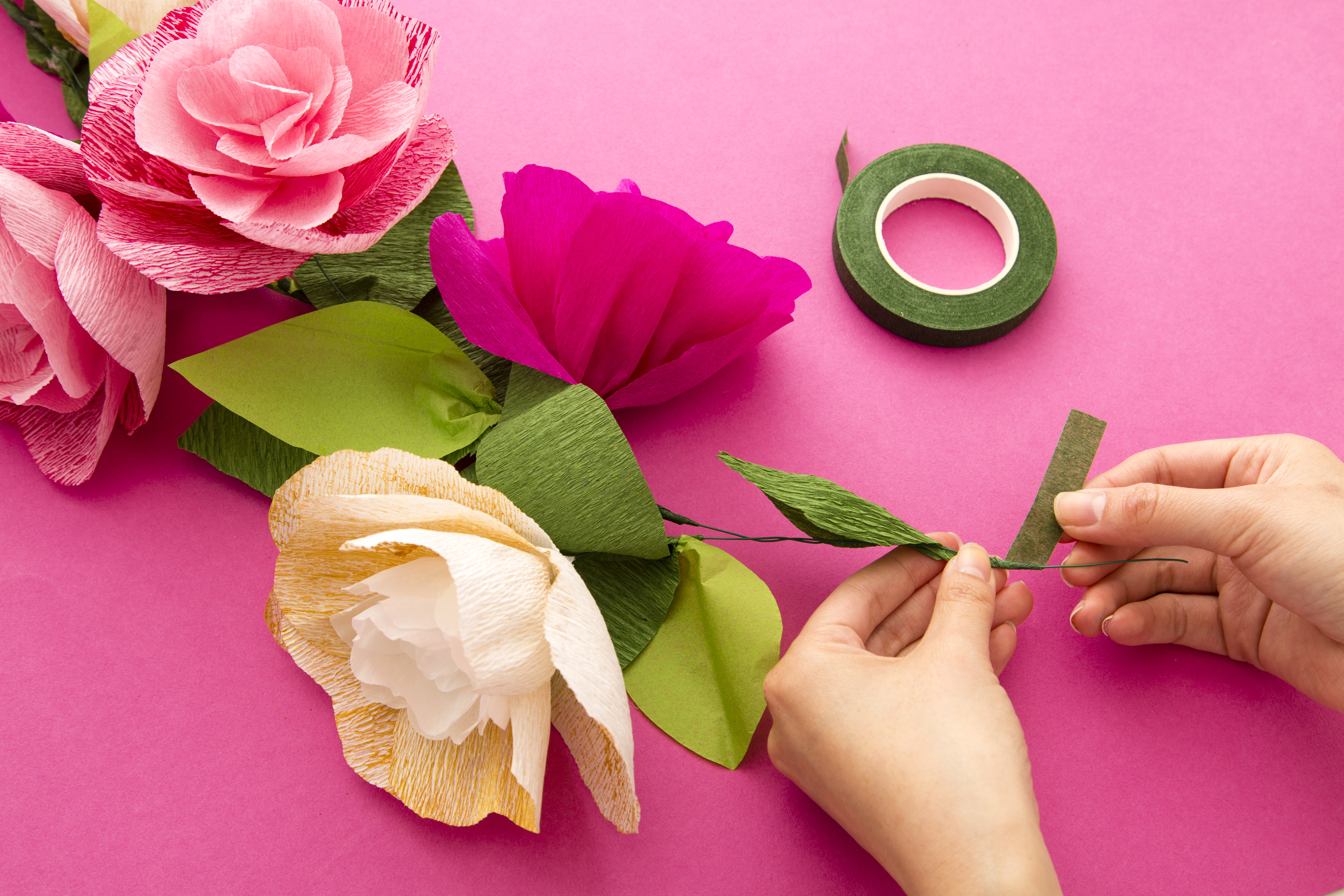 How to make a diy paper flower garland - B+C Guides