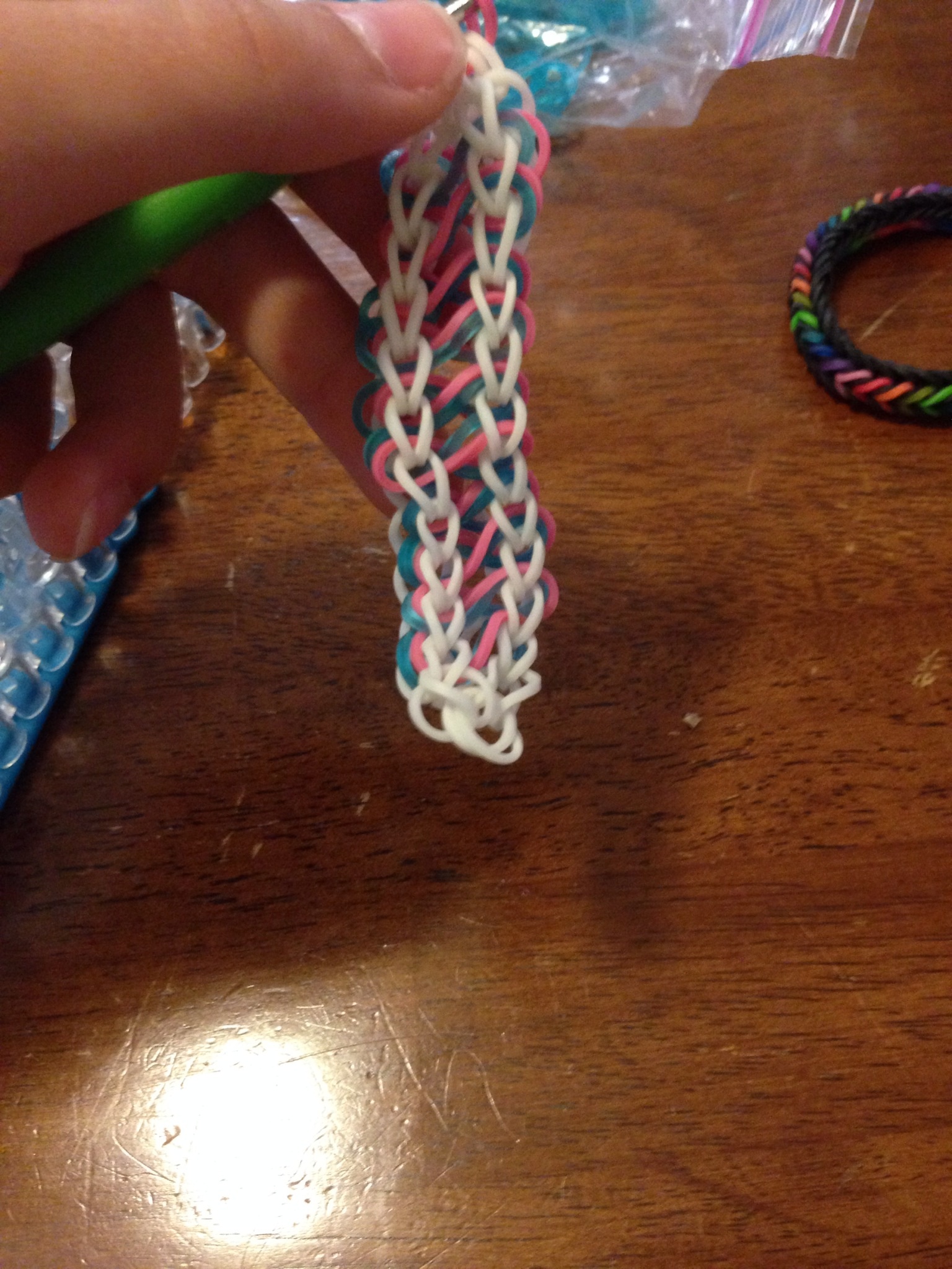 INFINITY Loom Bracelet Tutorial Rainbow Loom l JasmineStarler - Vidéo  Dailymotion