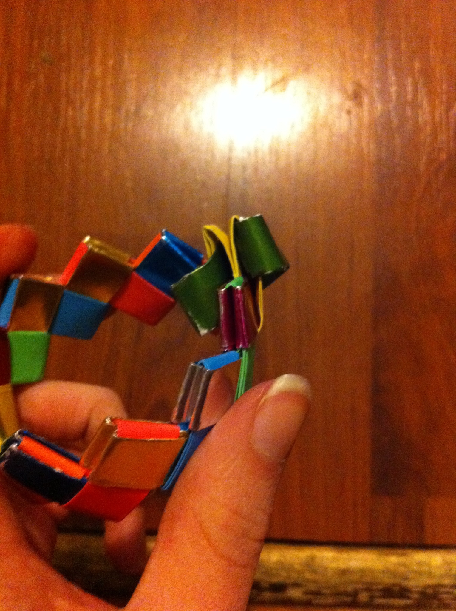 How to Make a Chain from Starburst Wrappers: 13 Steps