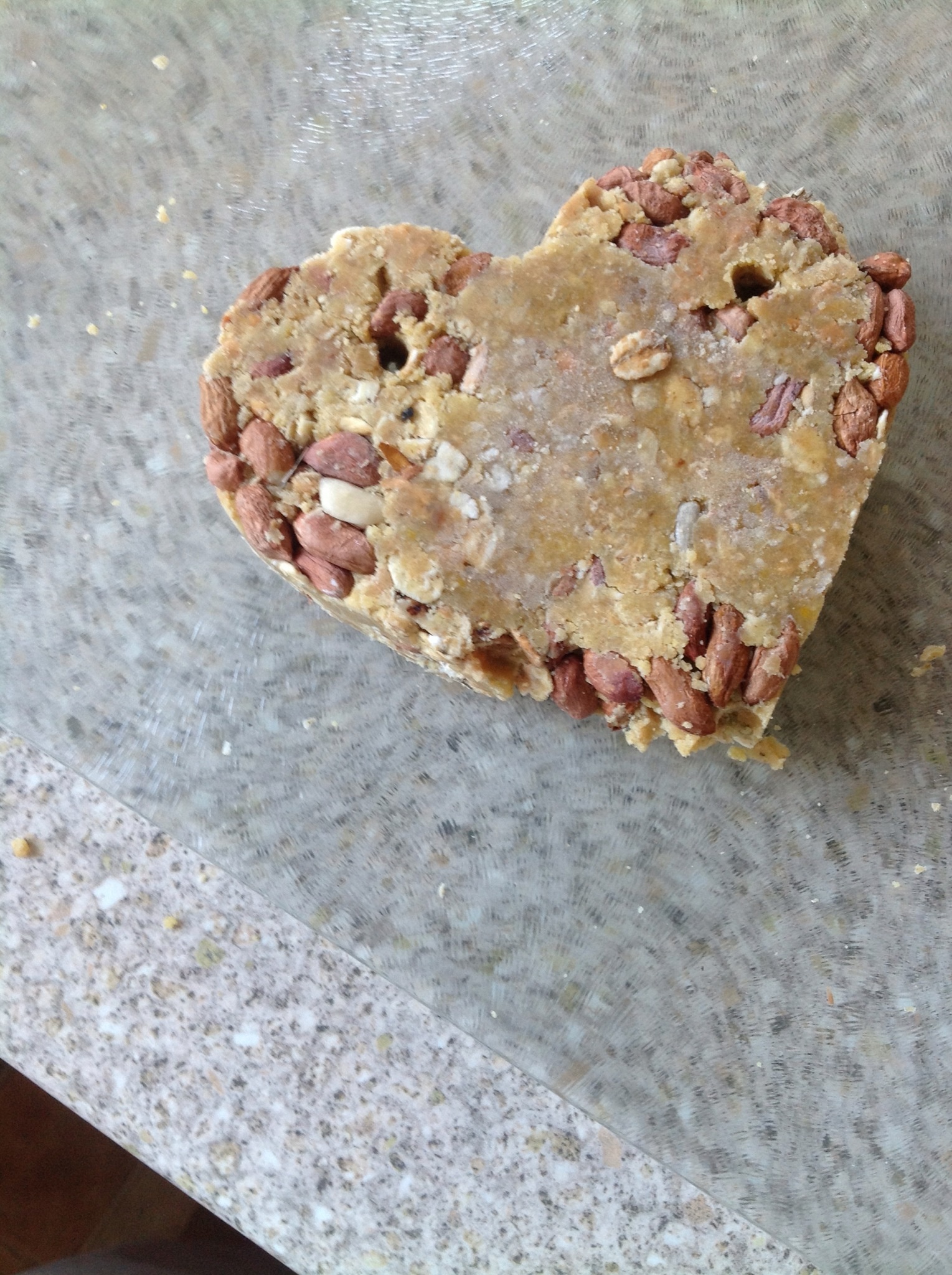 Valentine Bird Feeders | mommyapolis, image size:1529x2048