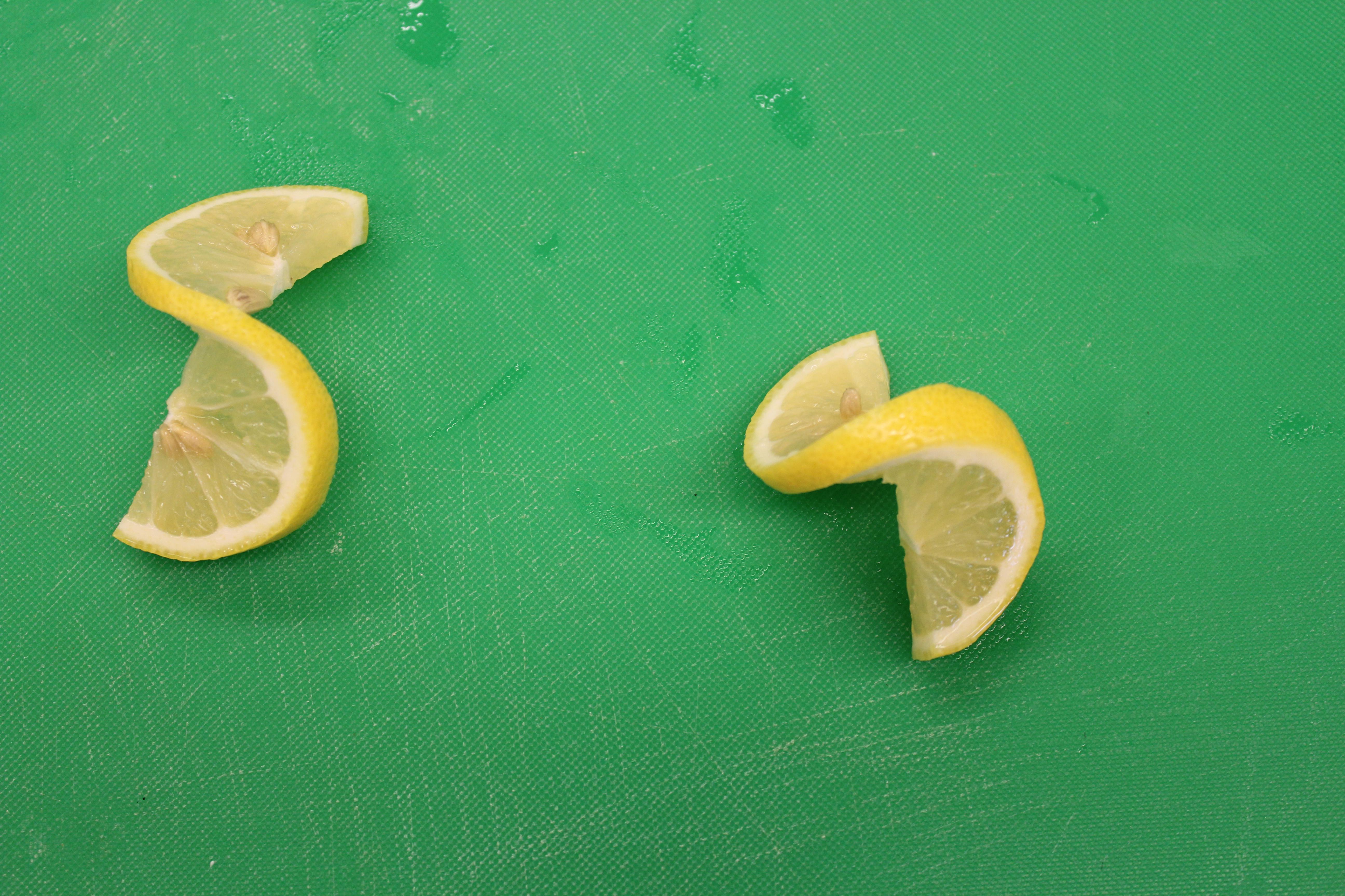 How to Make a Lemon or Lime Twist - Easy Way to Make Citrus Curls