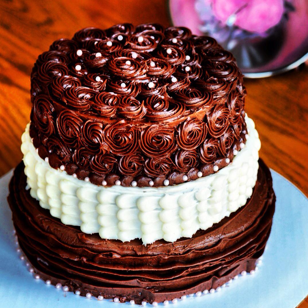 Elegant Cakery. Chocolate Ganache Wedding Cake