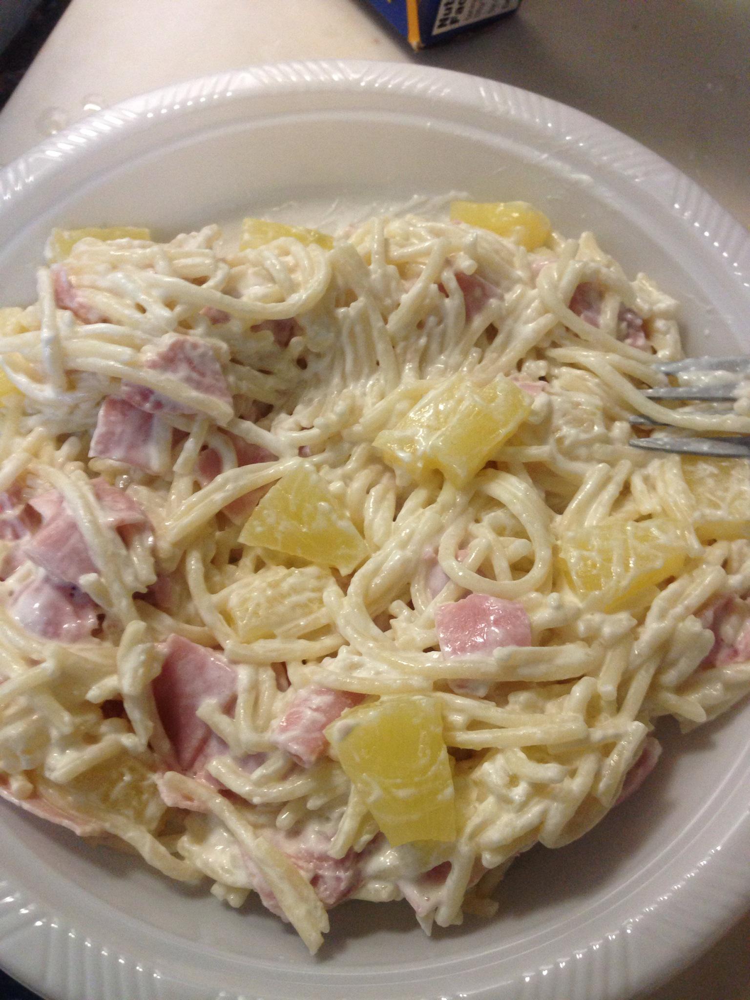 How to make easy pasta with ham & pineapples - B+C Guides