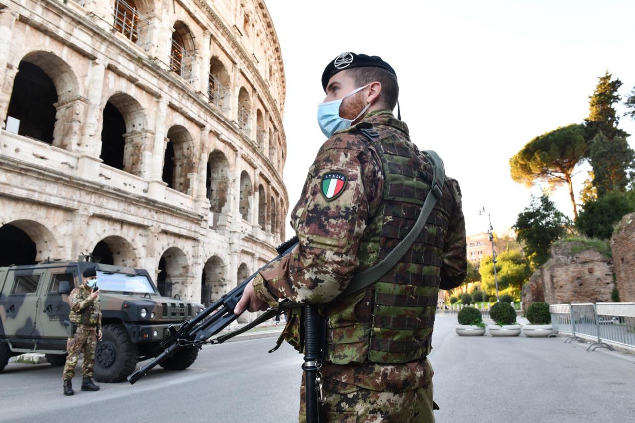 Un anno con l'Esercito Italiano - Panorama
