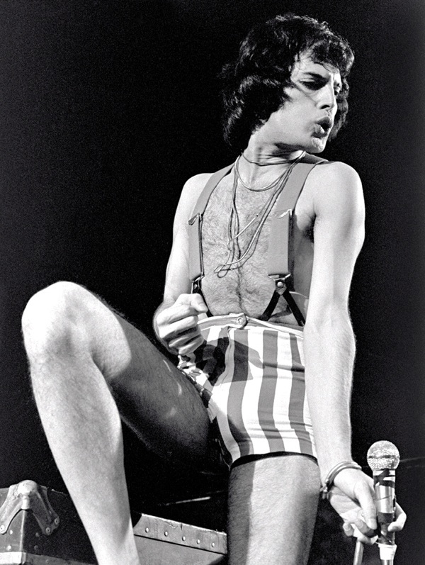 10 Awesome Photos Of Freddie Mercury - Paper-6137