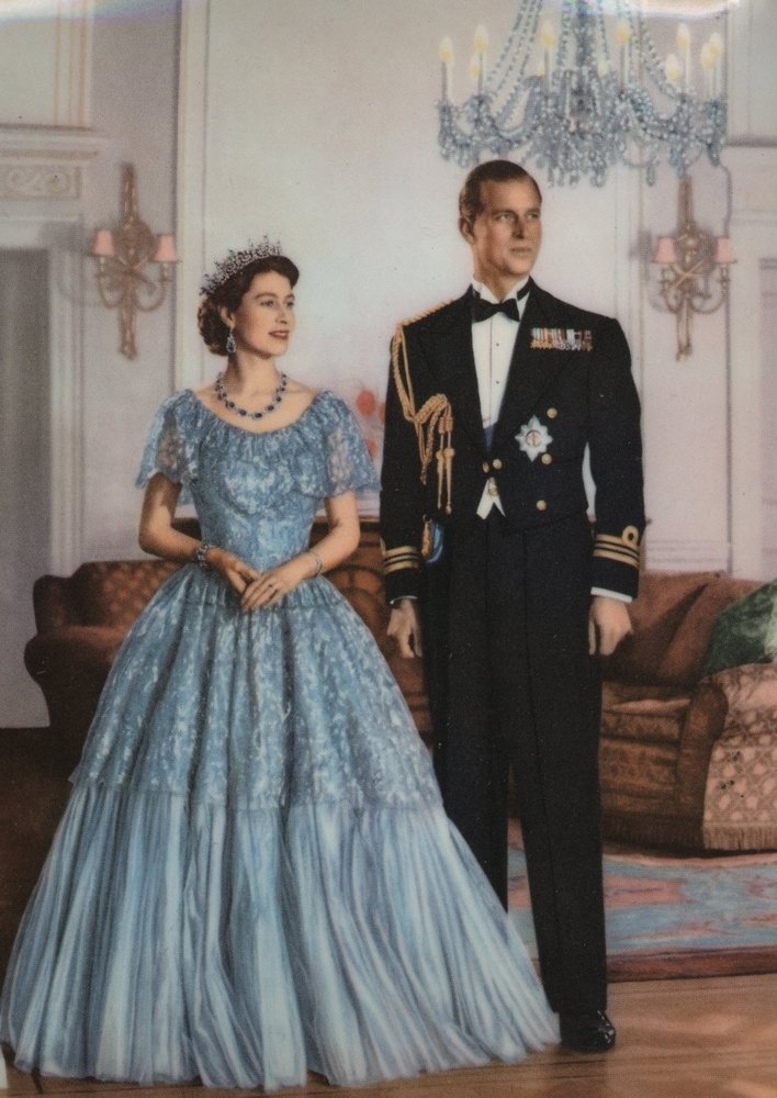 15 High Fashion Photos of a Young Queen Elizabeth - PAPER