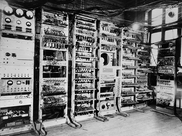 Alan Turing - The First Computer