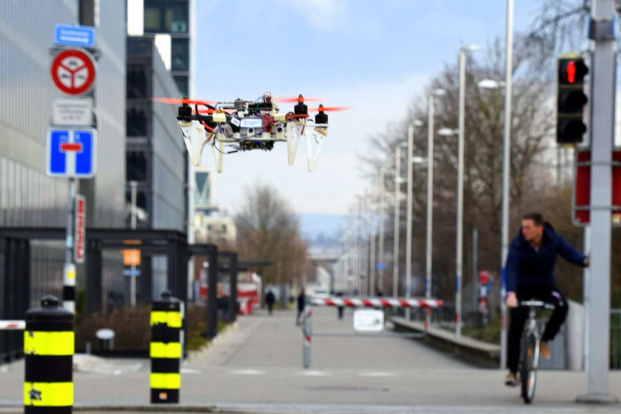 Genveje Svaghed dissipation AI-Powered Drone Mimics Cars and Bikes to Navigate Through City Streets -  IEEE Spectrum