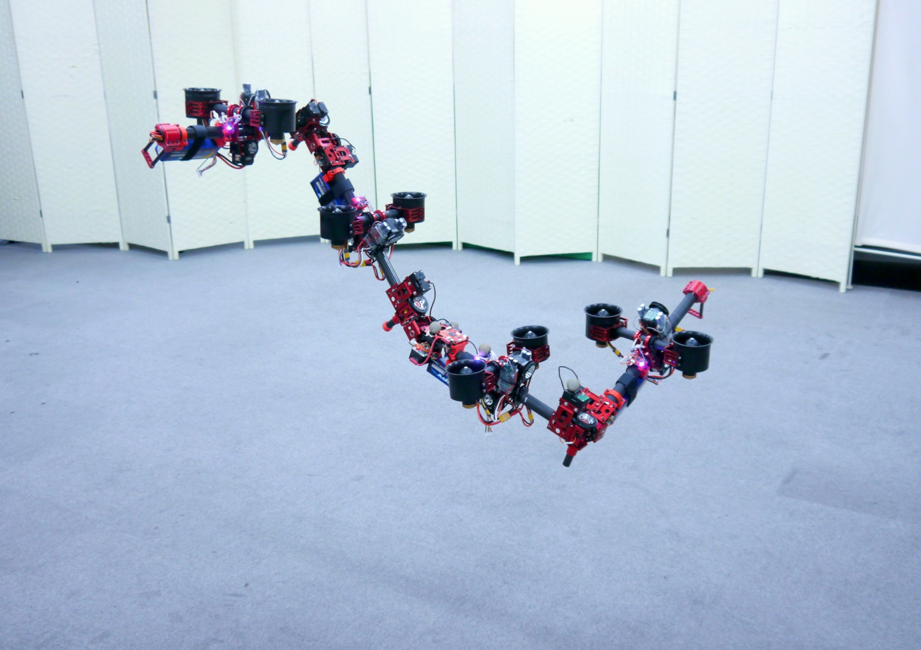 Flying Dragon Robot Itself Squeeze Through Gaps - IEEE Spectrum
