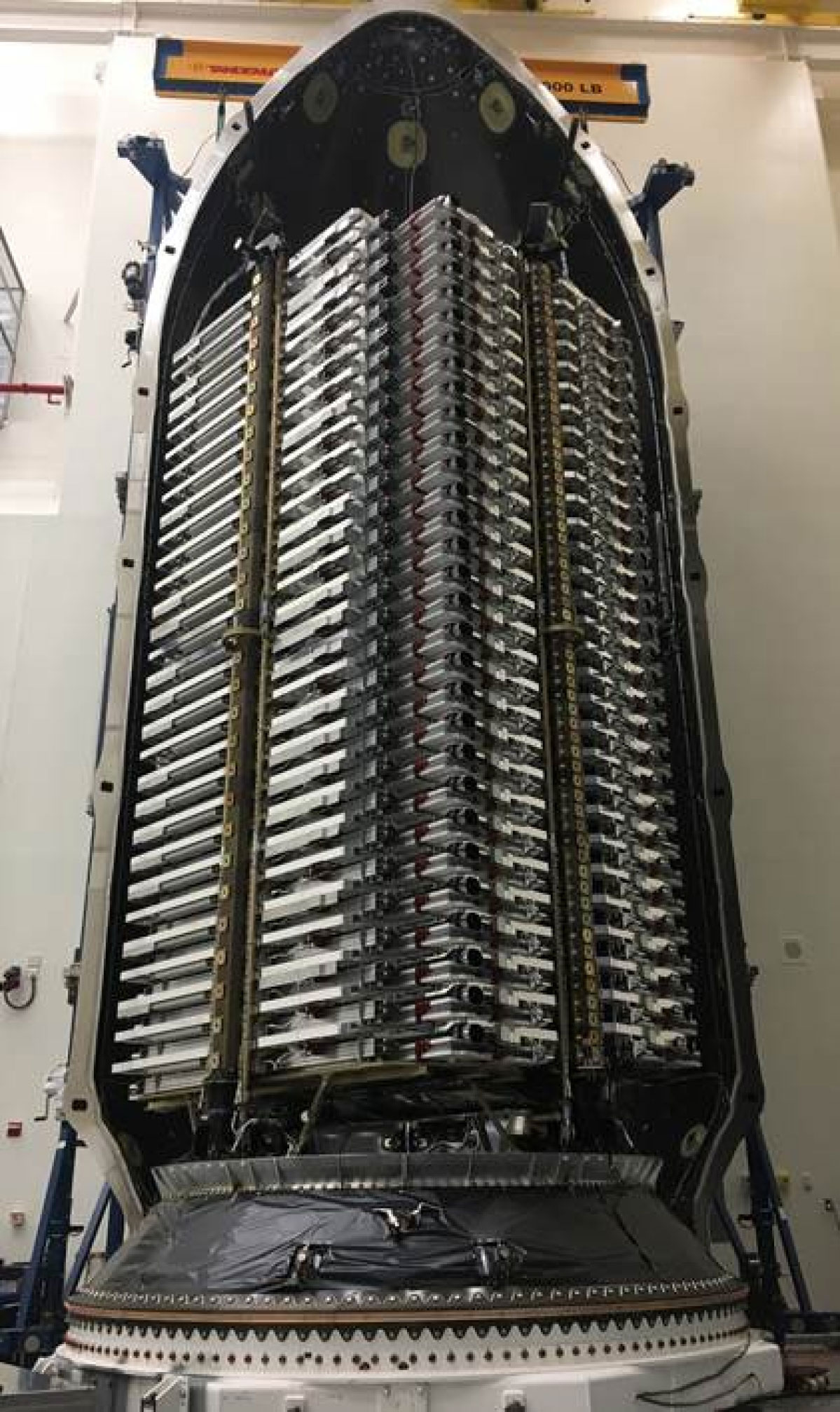 衛星インターネット用のStarlink Dish 衛星インターネット用のStarlink Dish
