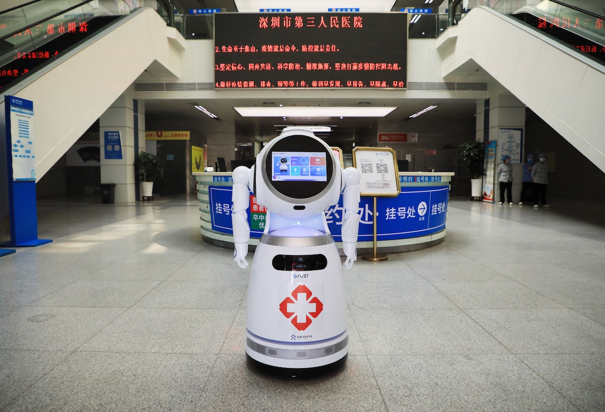 Testing a PR2 Robot in a simulated Hospital World