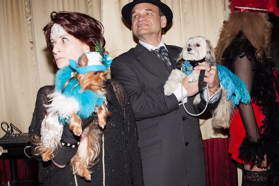 woof-scenes-from-a-dog-fashion-show-paper