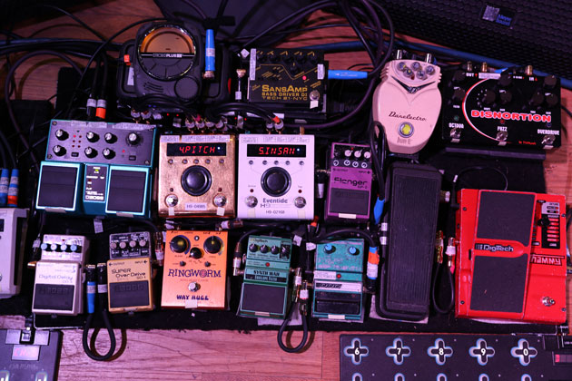 vernon reid pedalboard