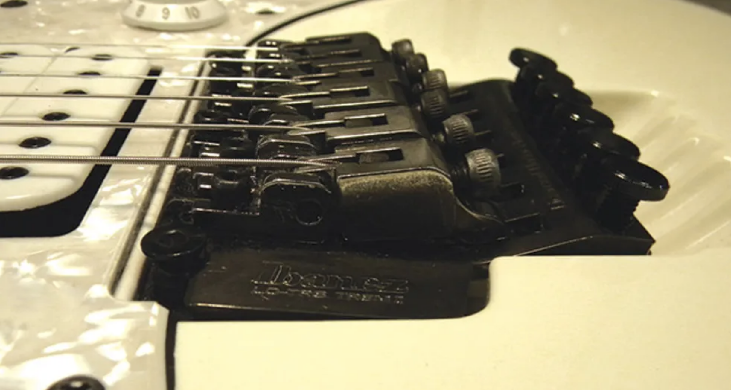 Guitar DIY: How to correctly restring your Floyd Rose vibrato