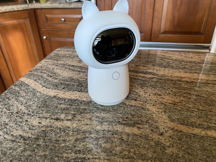  Aqara 2K Security Indoor Camera Hub G3, AI Facial and Gesture  Recognition, Infrared Remote Control, 360° Viewing Angle via Pan and Tilt,  Works with Alexa, HomeKit Secure Video, Google Assistant