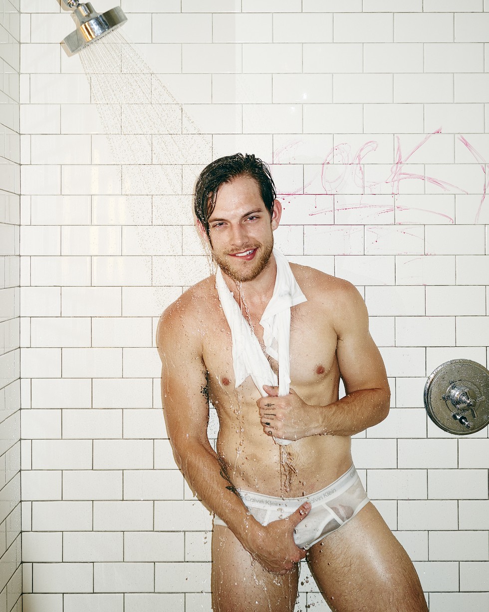 Favorite Male Porn Stars - Our Favorite Gay Porn Stars Hit The Shower - PAPER