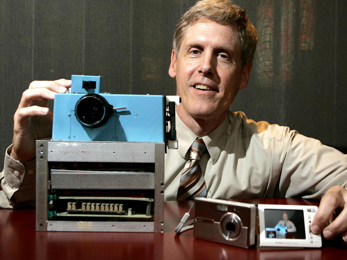 The First Digital Camera Was the Size of a Toaster - IEEE Spectrum