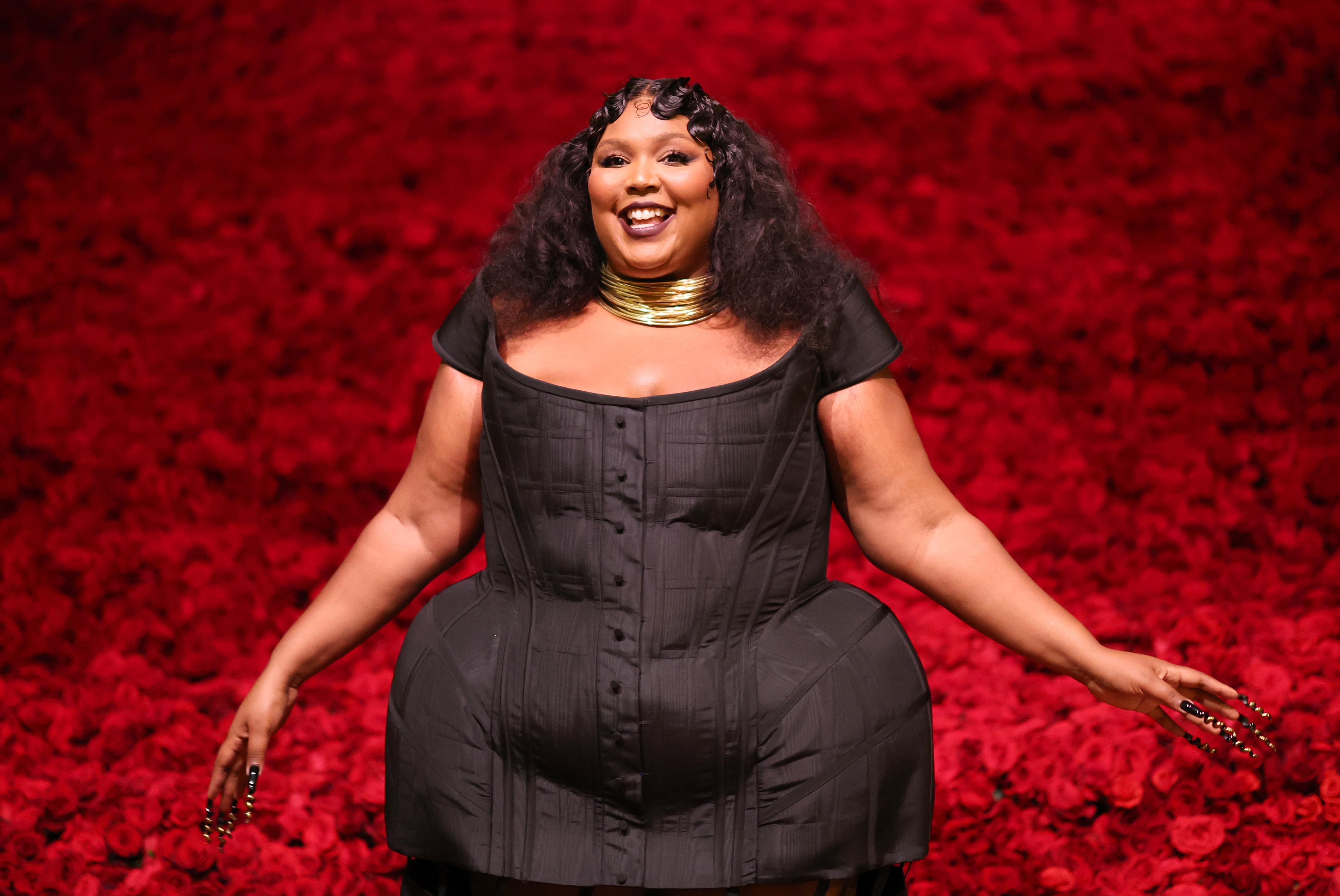 Krystal on X: The most beautiful, Lizzo does nothing but spread positivity  and love but still gets so much hate. @lizzo you are amazing, beautiful,  and a light to this world, my