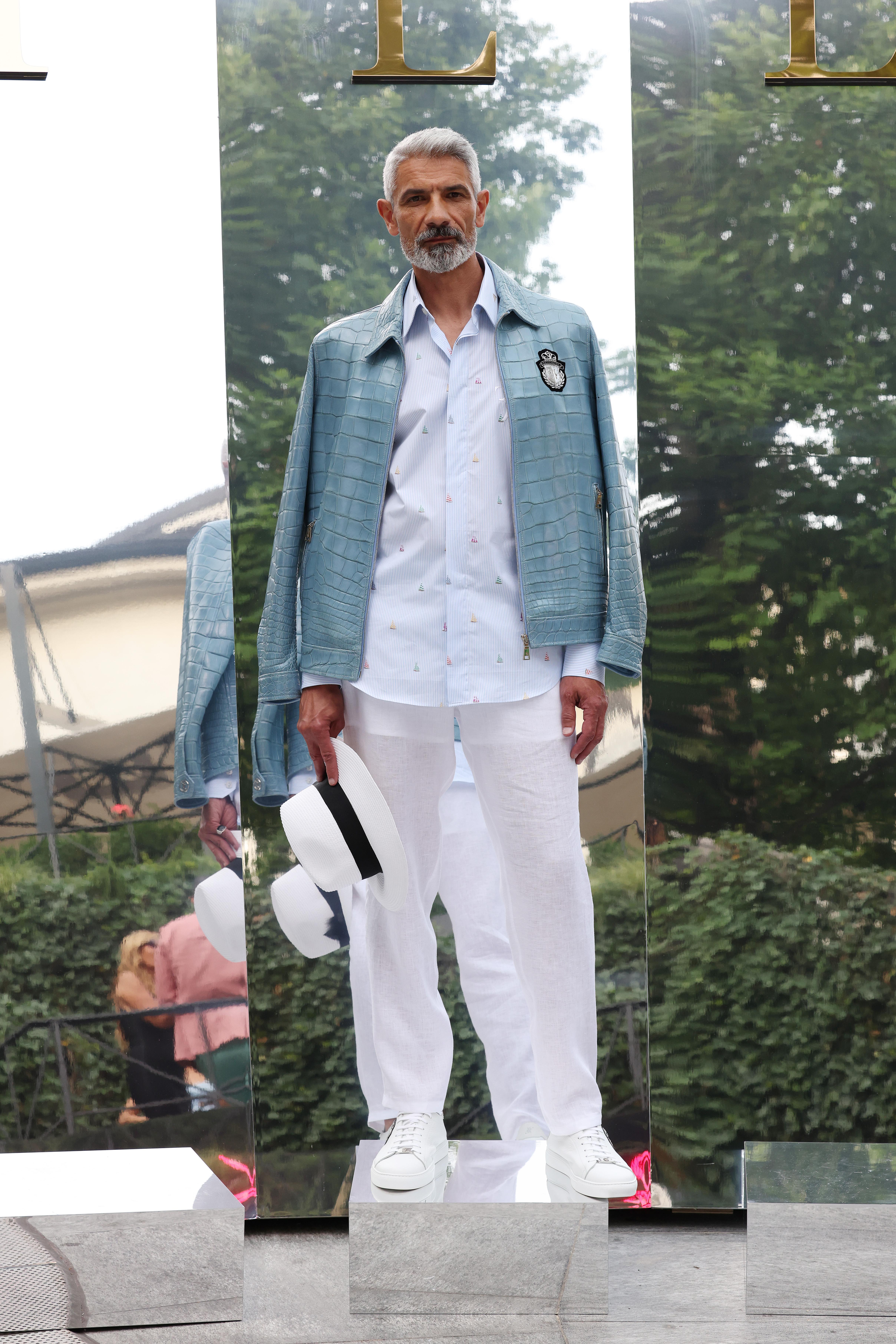 Camicia Louis Vuitton Uomo: un capo iconico per uno stile impeccabile