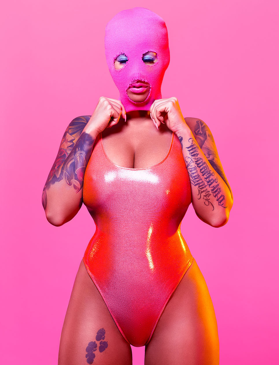 Amber rose shows pussy