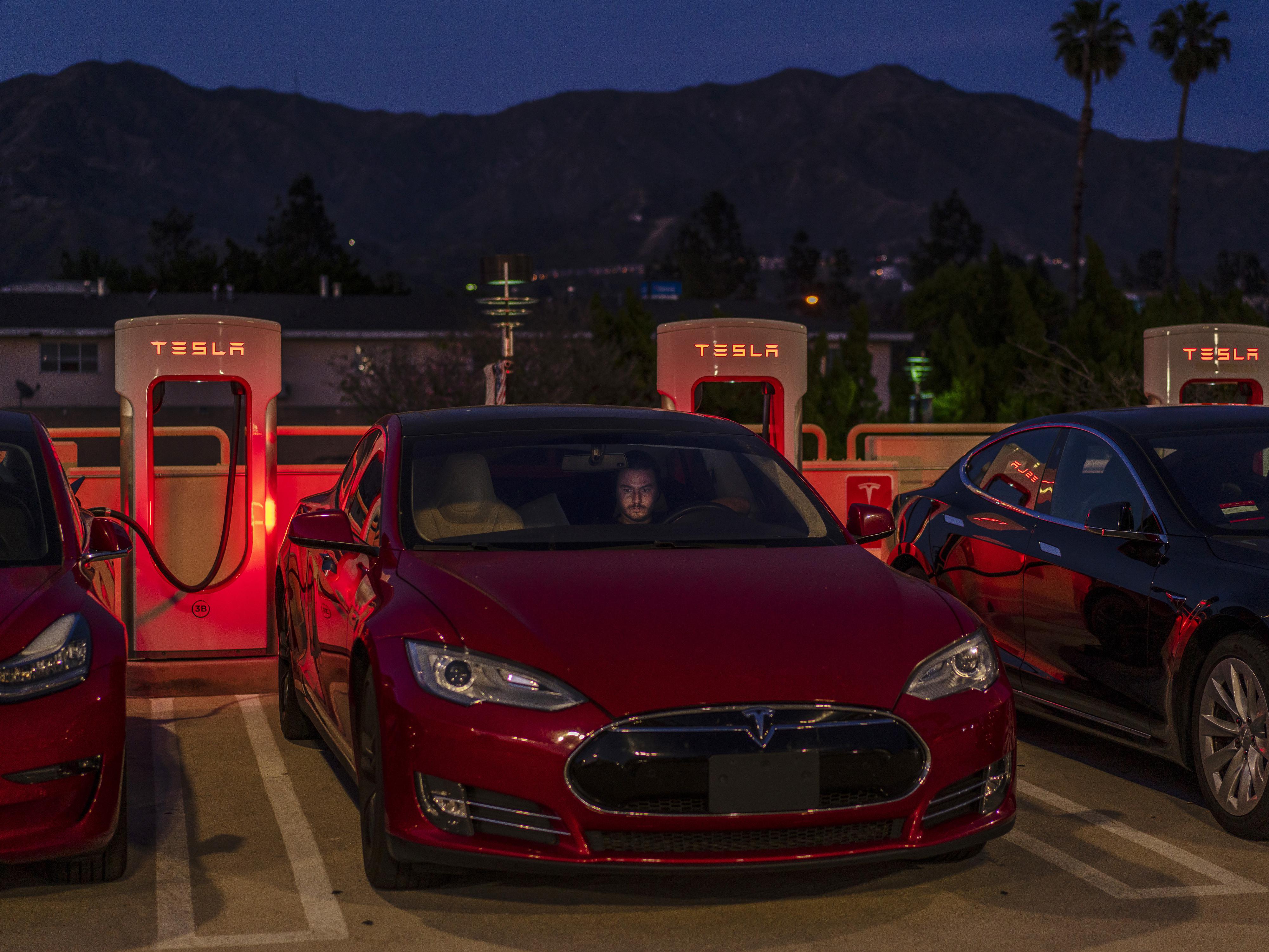 Who Actually Owns Tesla's Data? - IEEE Spectrum
