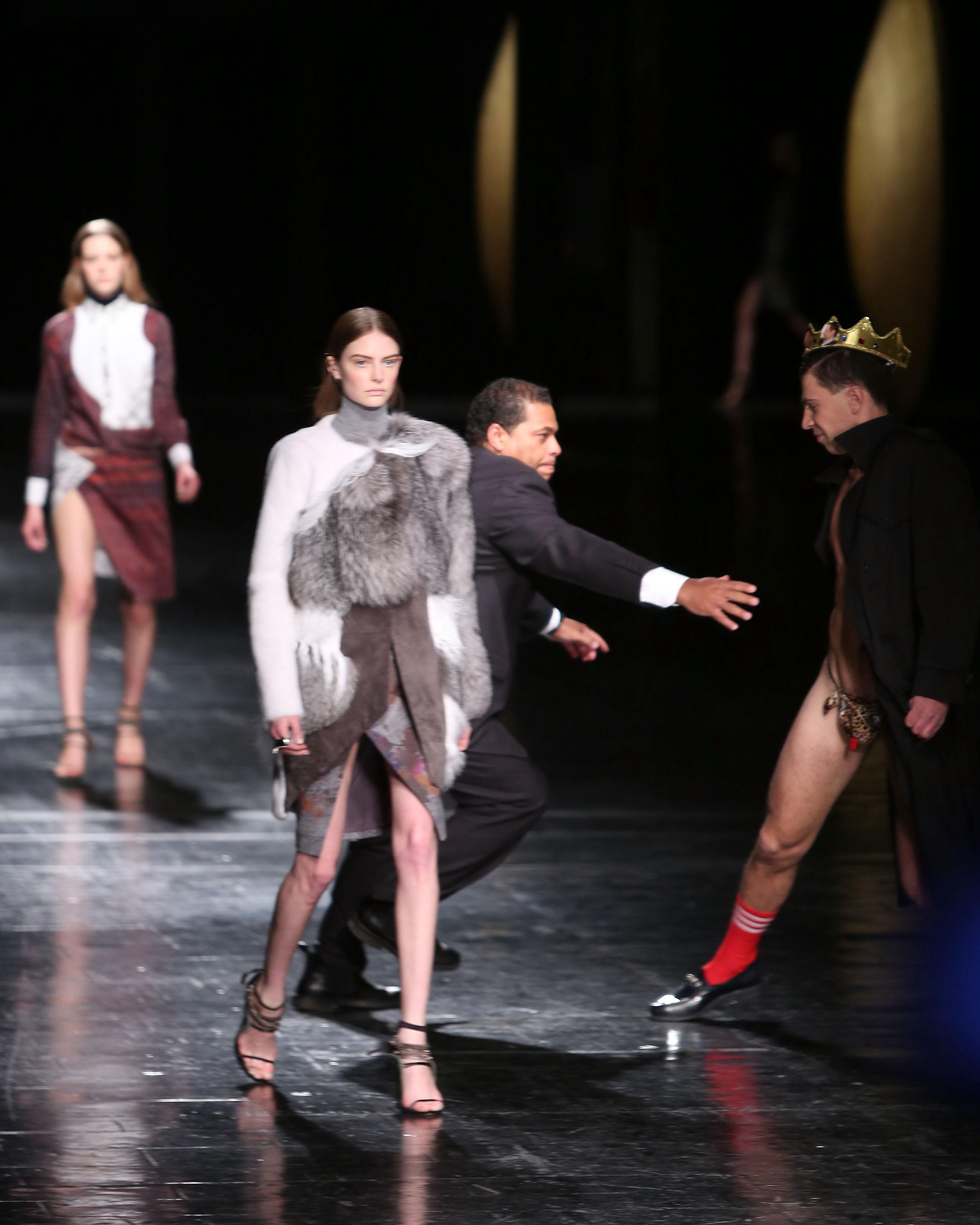 Nearly nude streaker can t slow down Prabal Gurung s Fashion Week