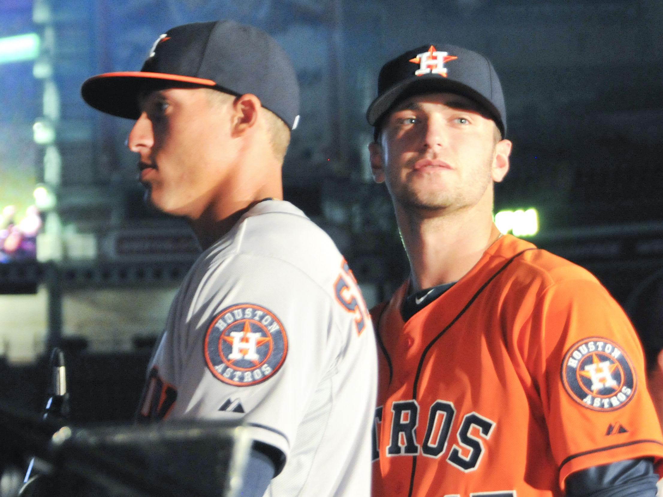 Lance Berkman to return to the Astros? New uniforms reveal brings