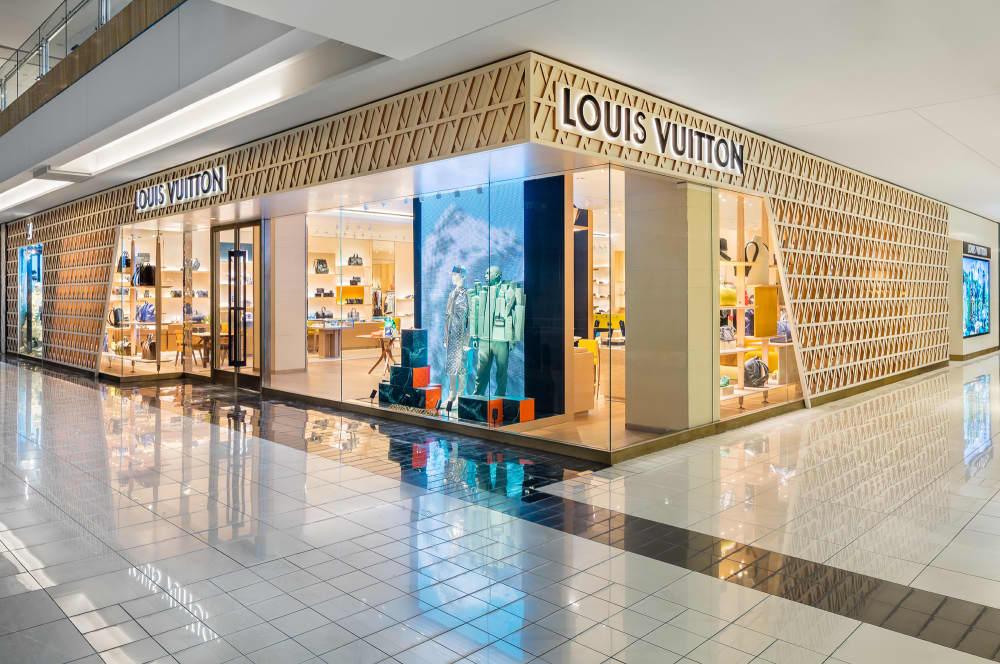USA United States America Texas Houston Shopping Mall The Galleria interior  shopping Louis Vuitton luxury shop interior Stock Photo - Alamy