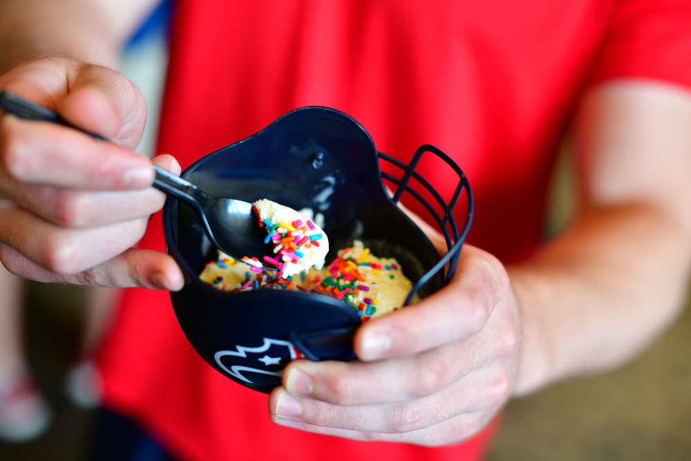 Texans' new concessions stand snacks include cracklins and queso