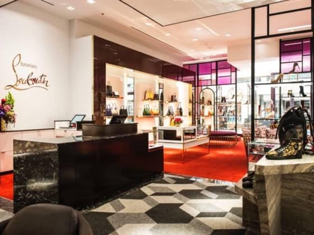 Paint it Red: Christian Louboutin Boutique - Canadian Interiors