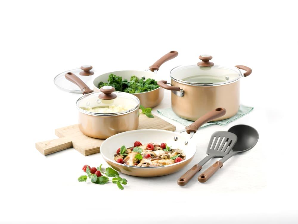 Trisha Yearwood - It's Wednesday night, what are YOU cooking for dinner? Trisha's  cookware is now available on .com  - Team TY