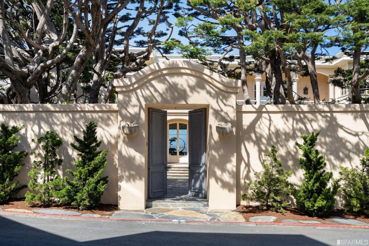 Video House Tour: Seacliff manse with private beach access and