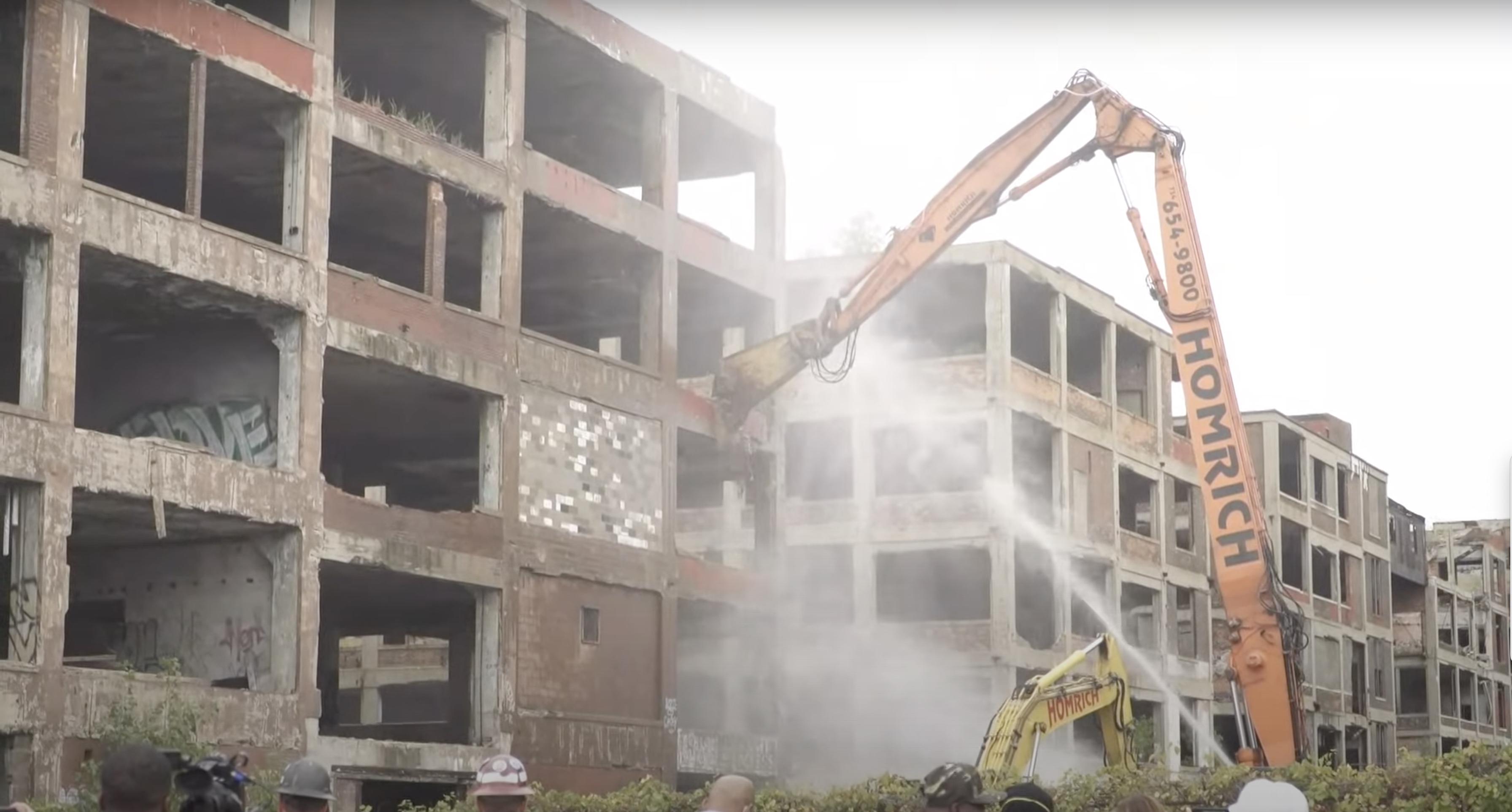 Four-Links - Packard plant demo starts, GM Heritage Center moves, plastics in hot rods, 2CVs in the Sahara