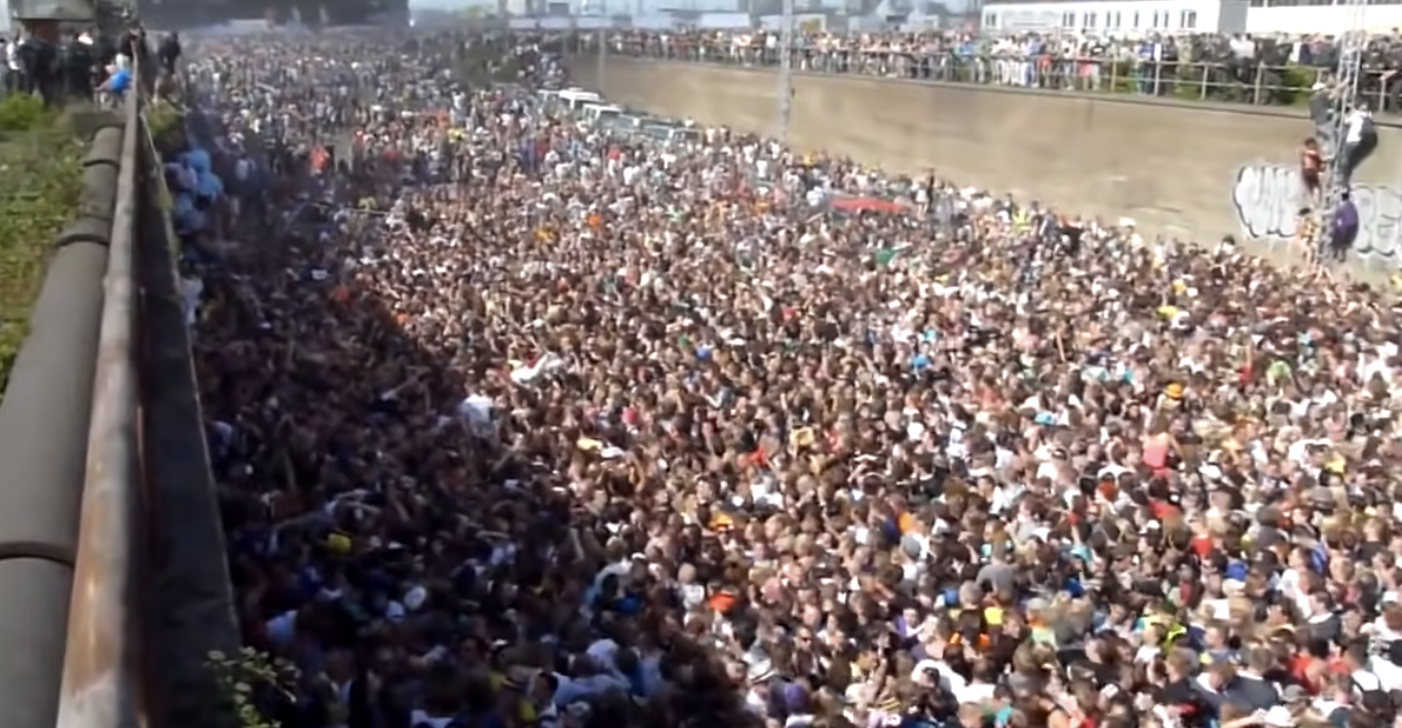 Crowd behavior expert offers 10 tips for surviving a crowd crush