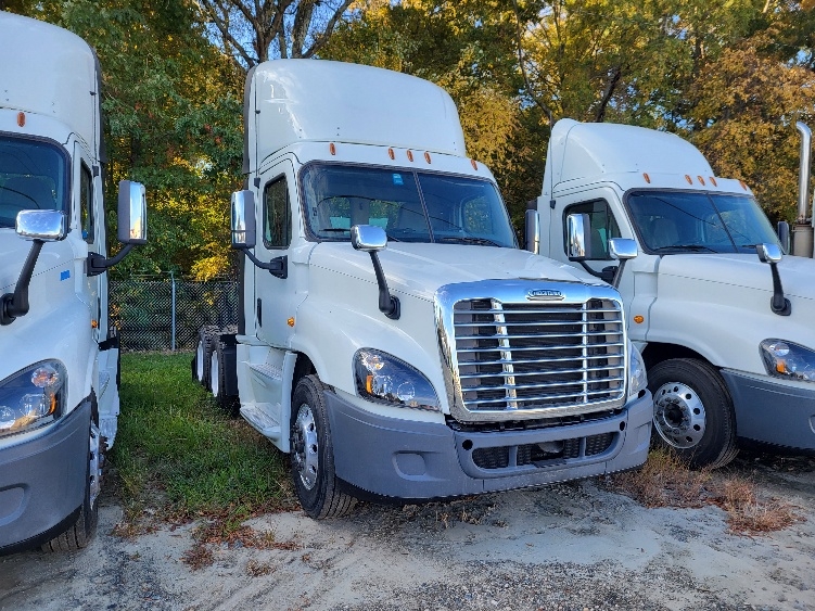 freightliner trucks charlotte nc