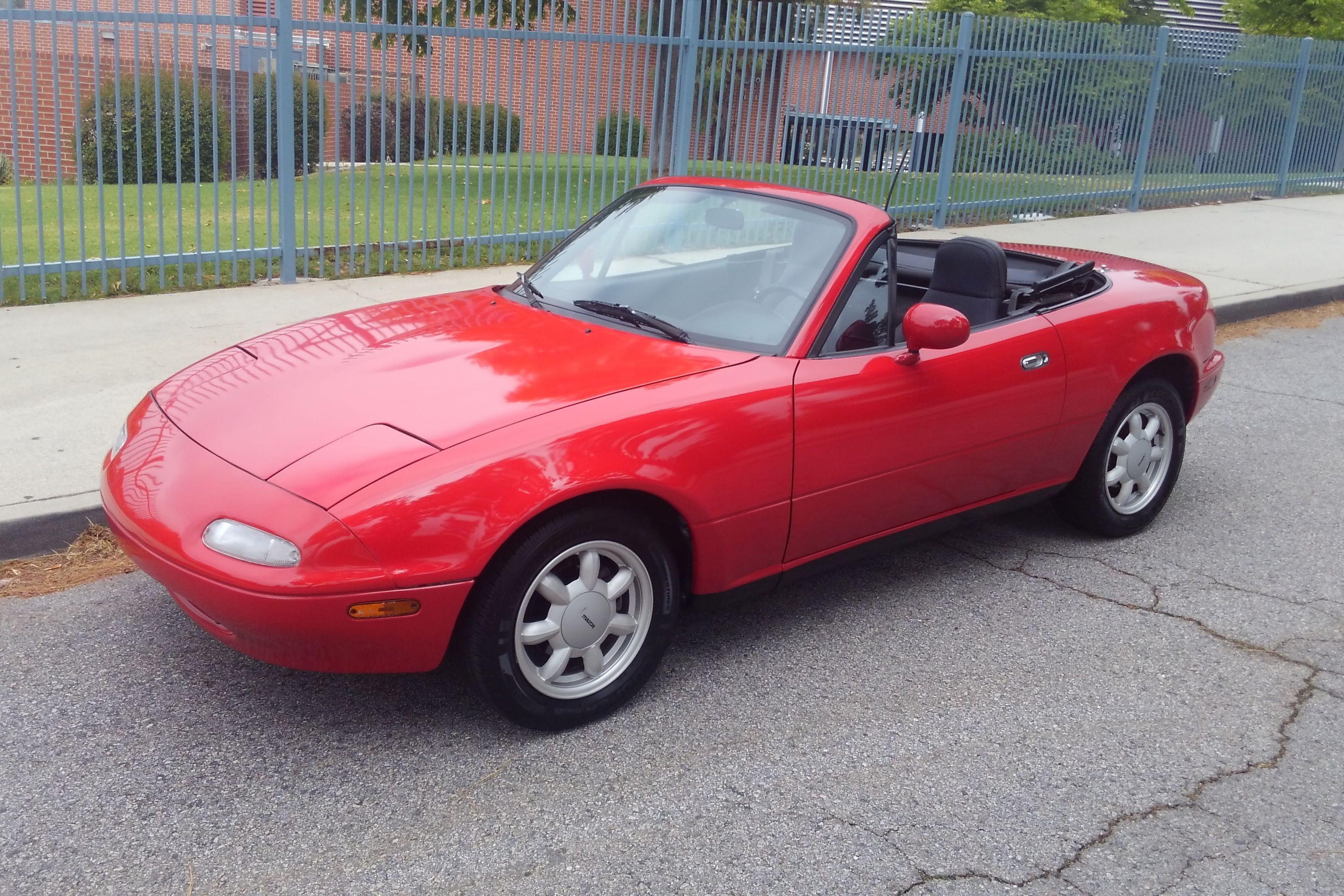 Ferrari or Miata? Thirty-some years later, it's the latter I still dream about