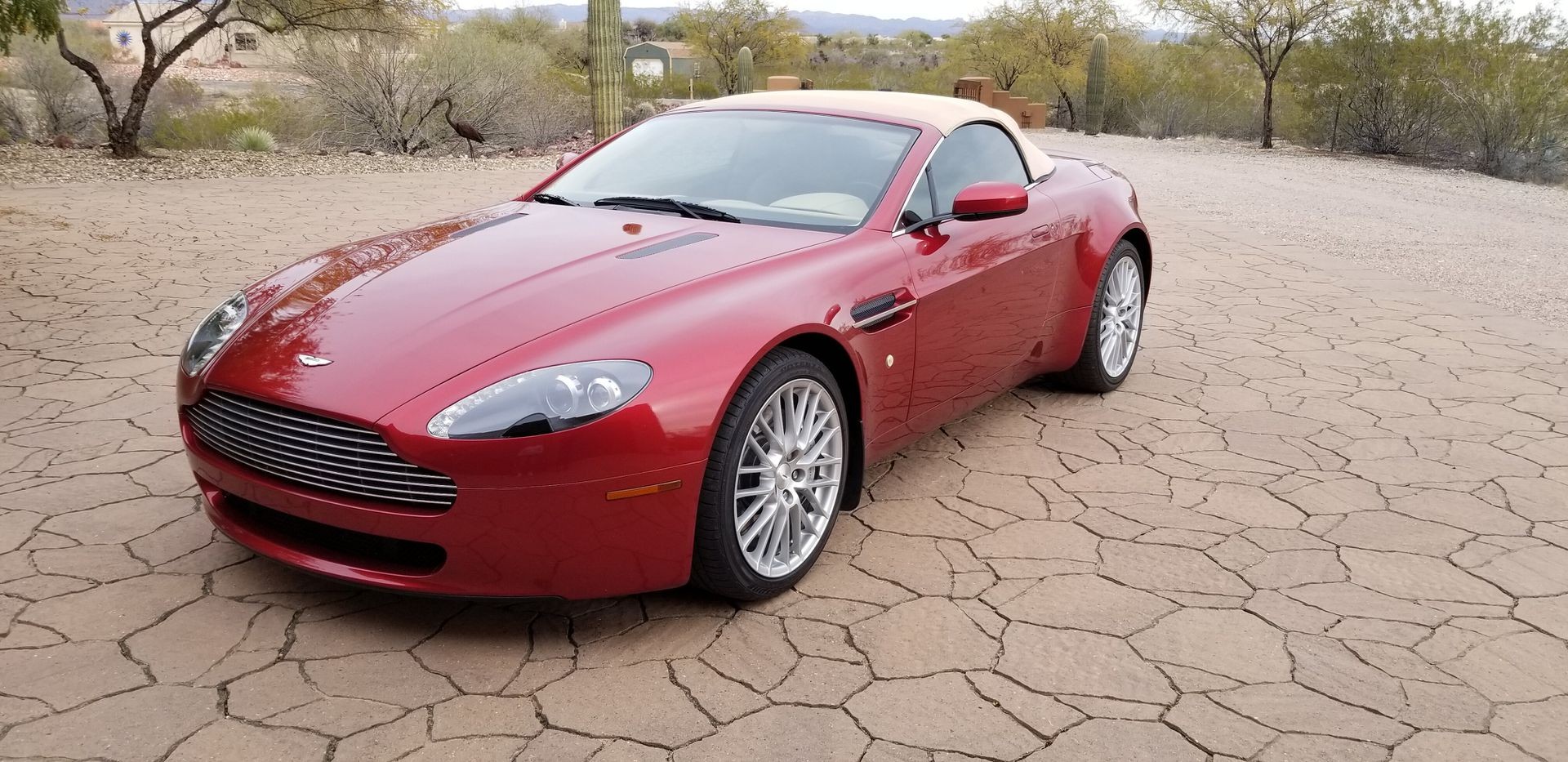 Find of the Day: This 2008 Aston Martin V8 Vantage Roadster Purrs Like a Kitten