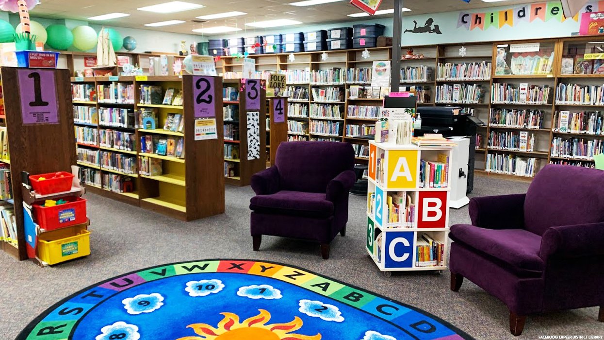 Lapeer District Library, Mich.