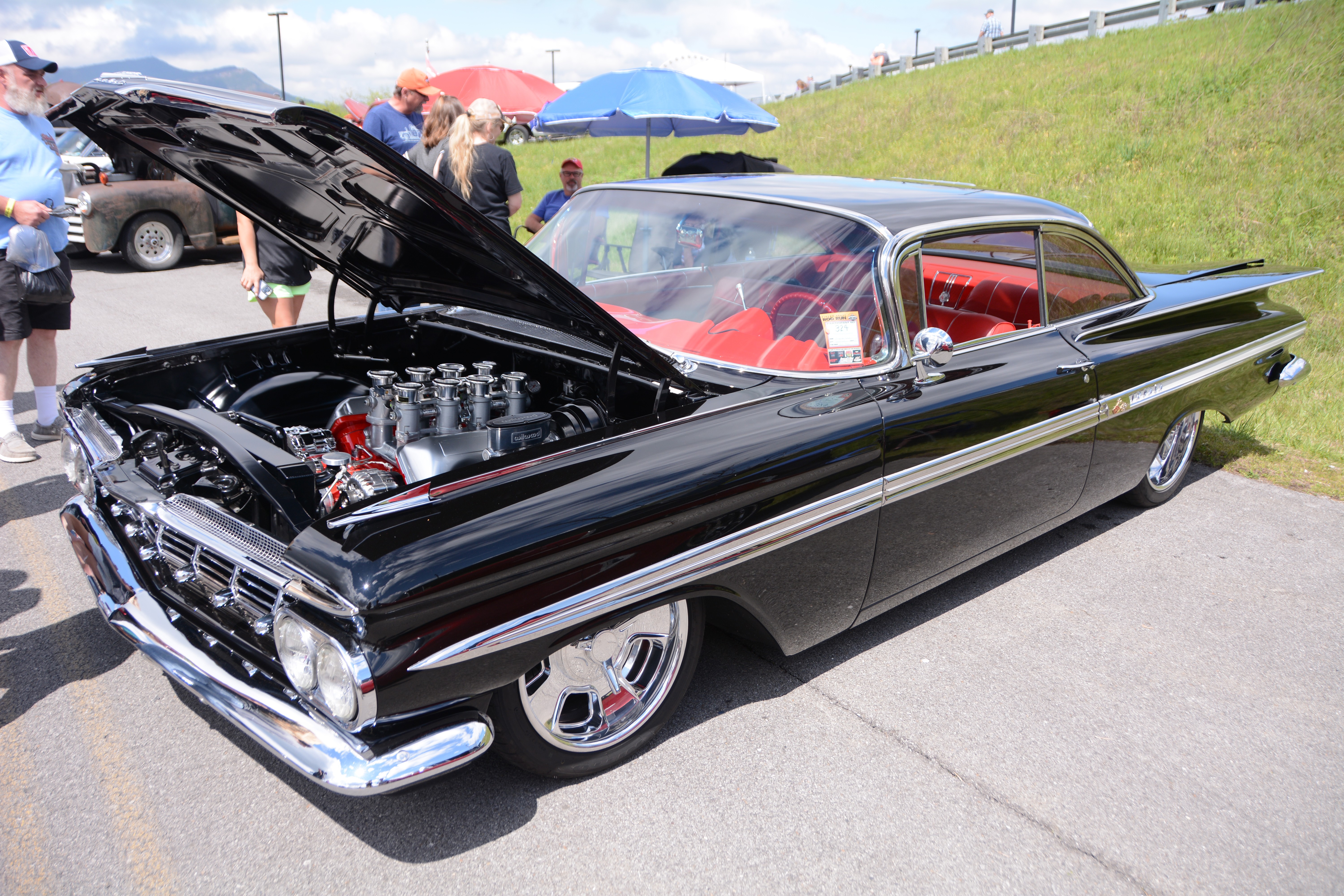 Photo Gallery: Inside the Spring Pigeon Forge Rod Run