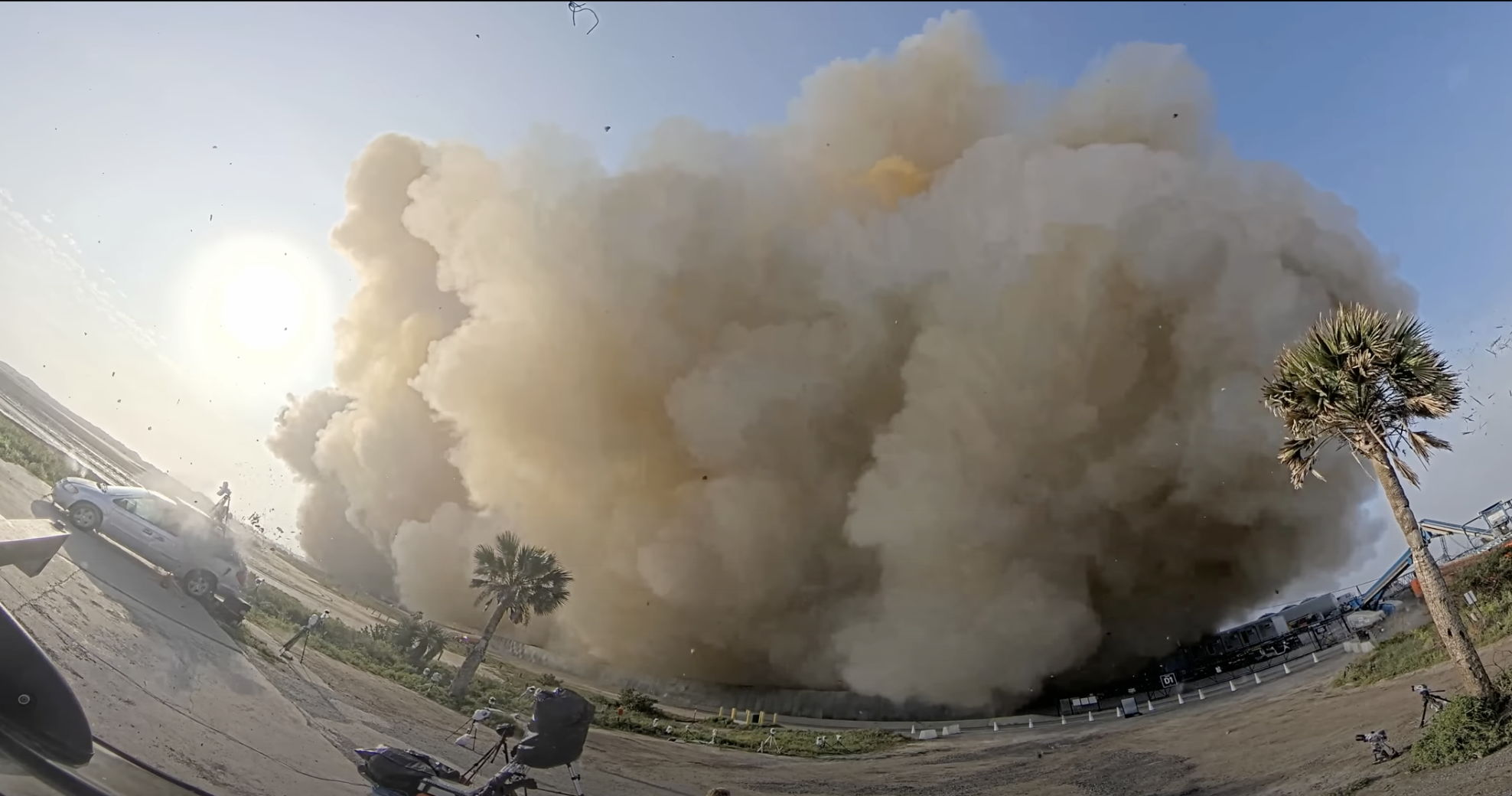 Video: Watch the SpaceX Starship Obliterate Its Surroundings, Including a Dodge Caravan