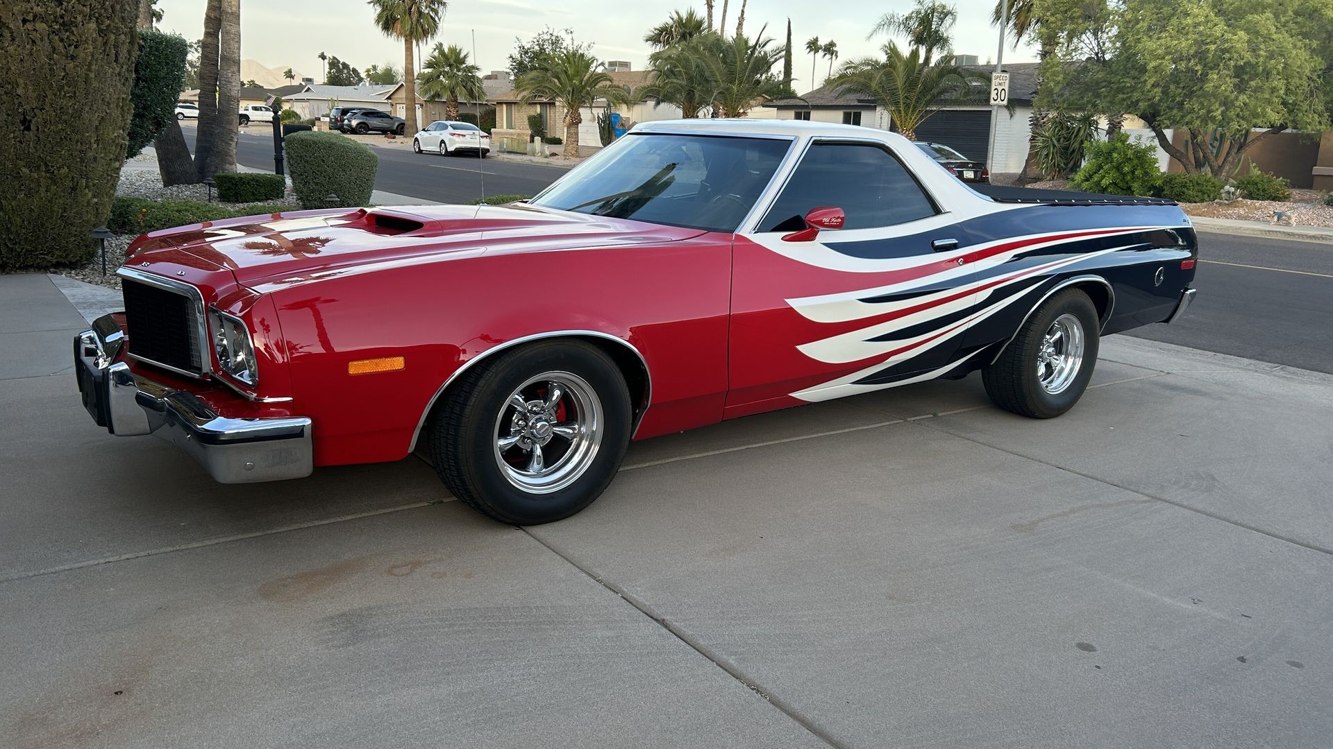 Find of the Day: Custom 1974 Ford Ranchero Powered by a 400-cu.in. V8