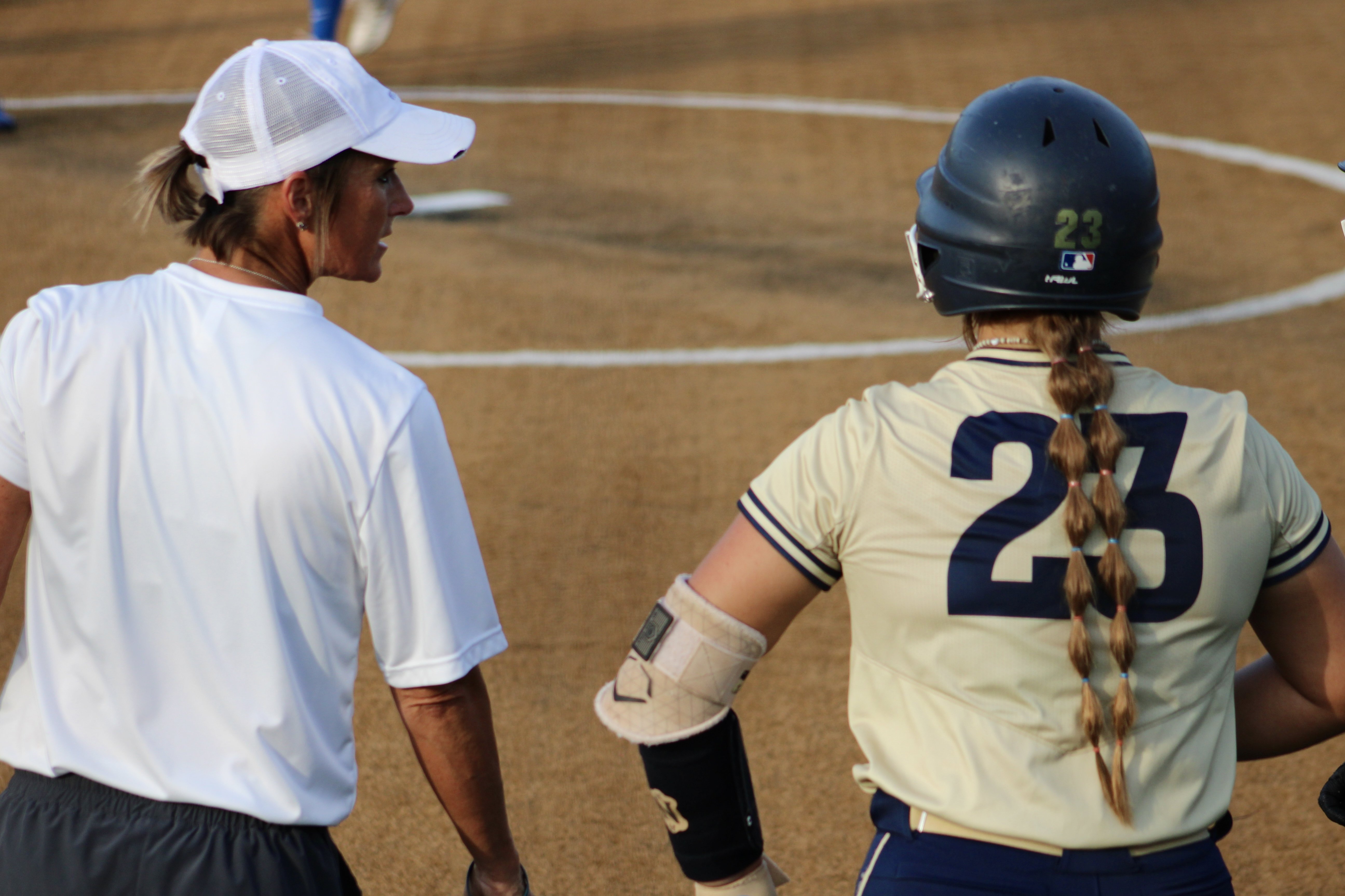 BASEBALL: Barbers Hill completes sweep of Lake Creek