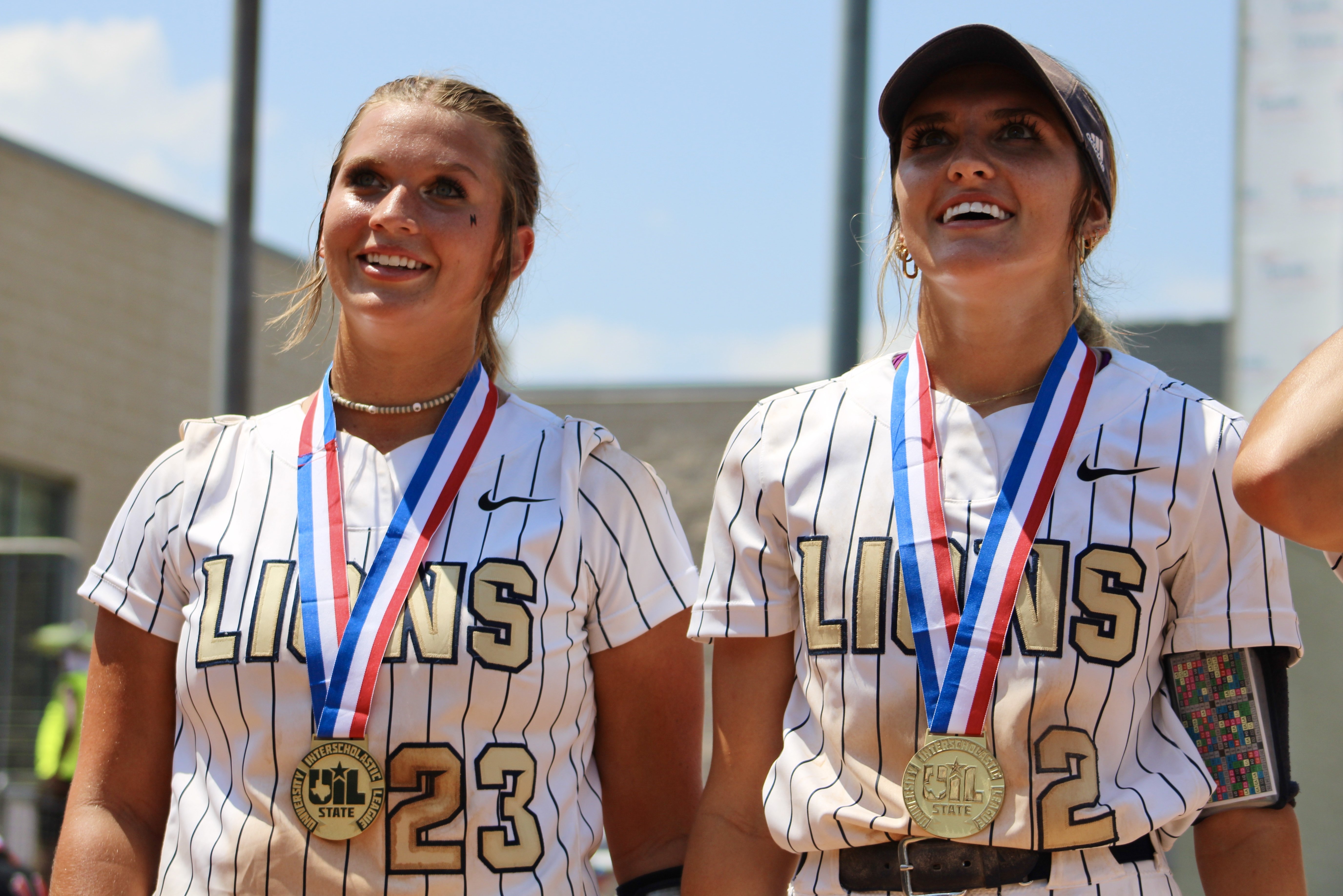 Community throws pep rally as Lake Creek softball hits the road