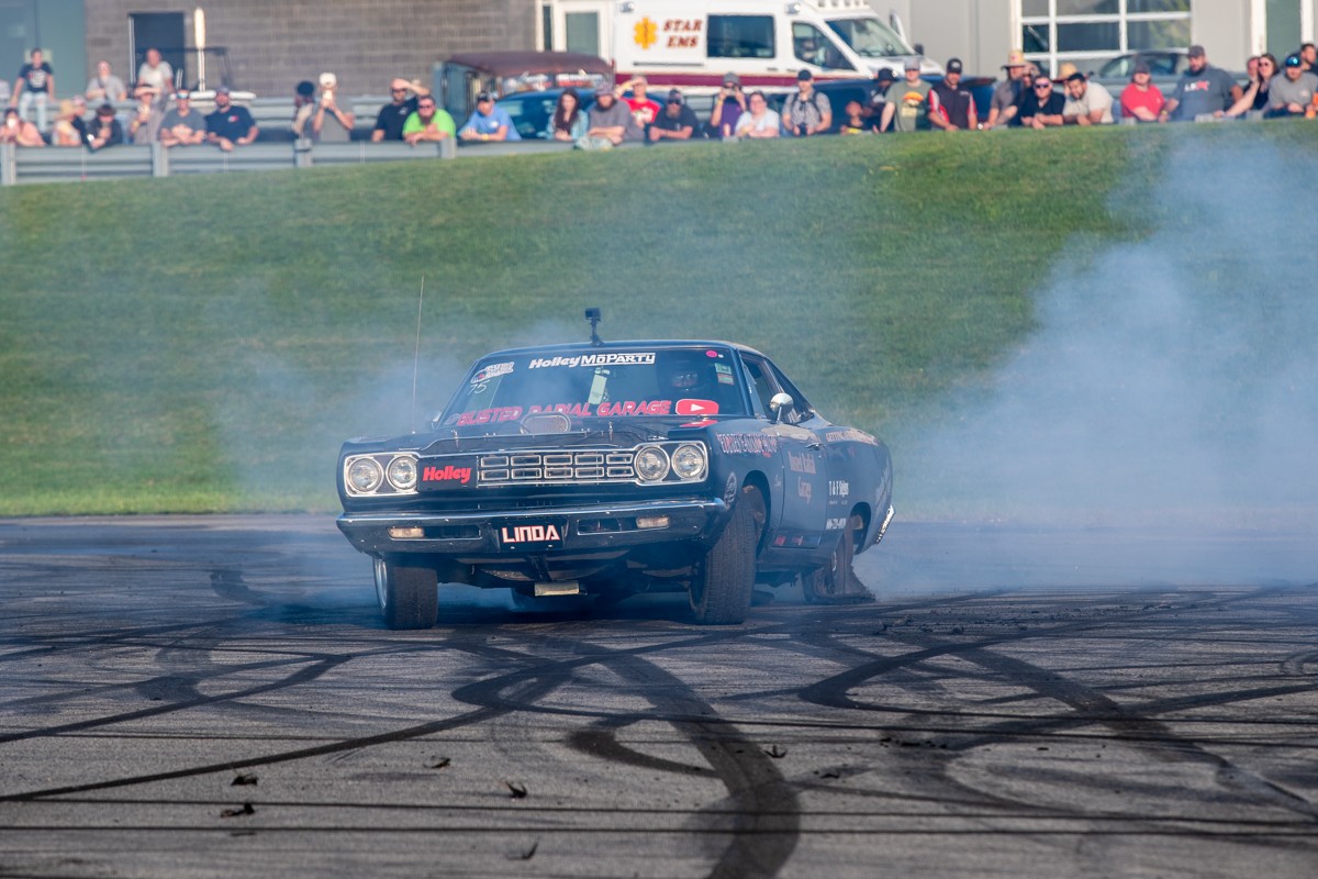Historic Drag Cars, Burnout Competitions, Drifting, and RC Car Racing: This is Sick Powerfest
