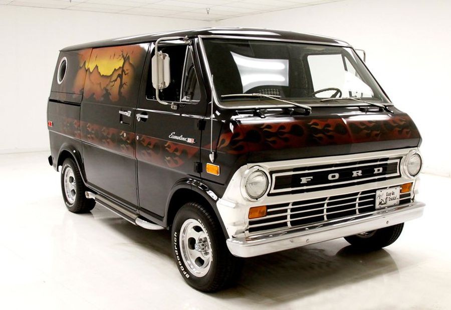 Live the Van Life: Which Custom Van Would You Choose?