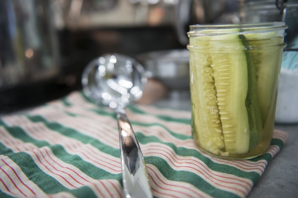 How to Make Refrigerator Pickles One Country