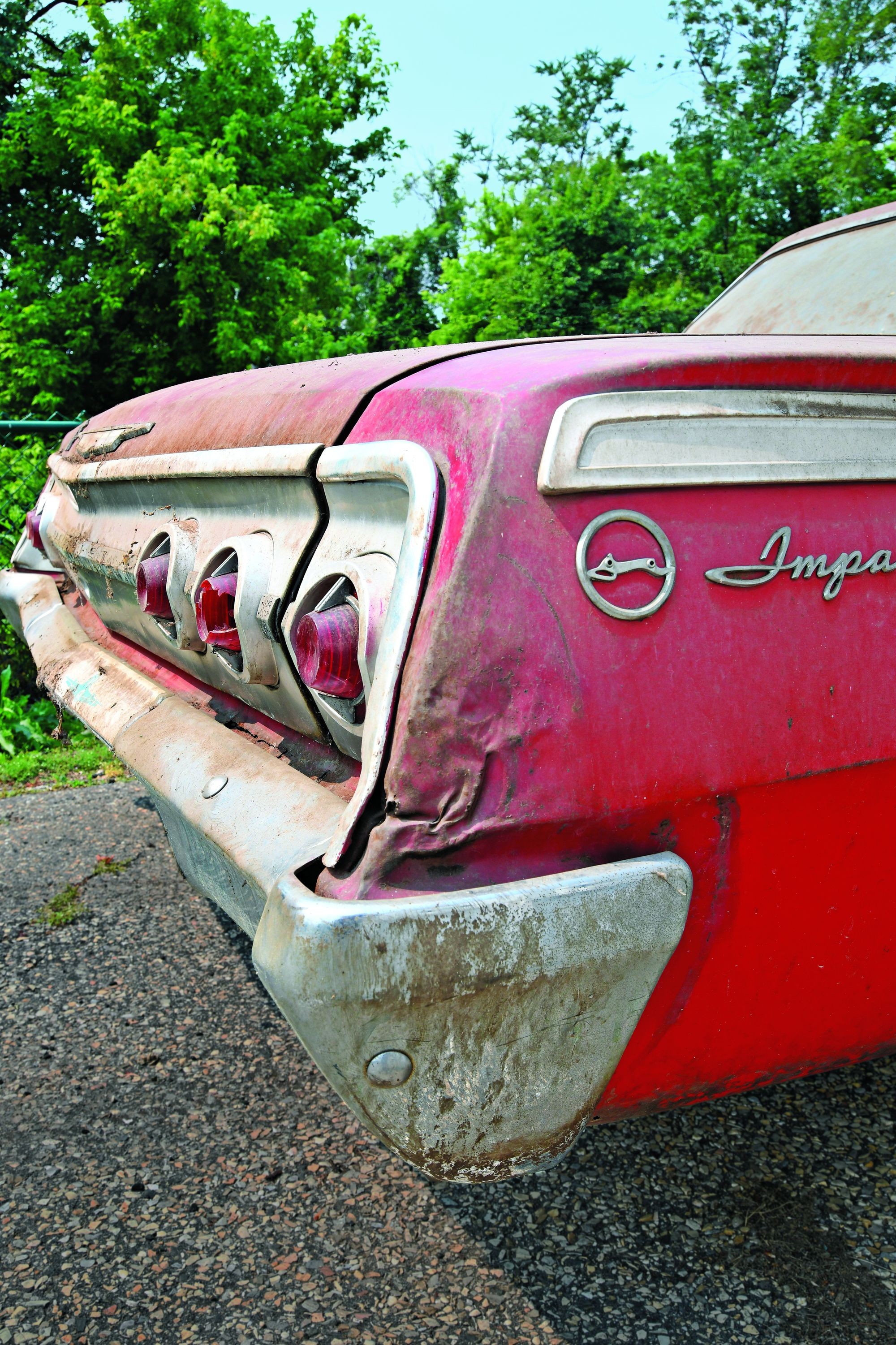 This Time Capsule 1962 Chevrolet Impala was Stored for 40 Years